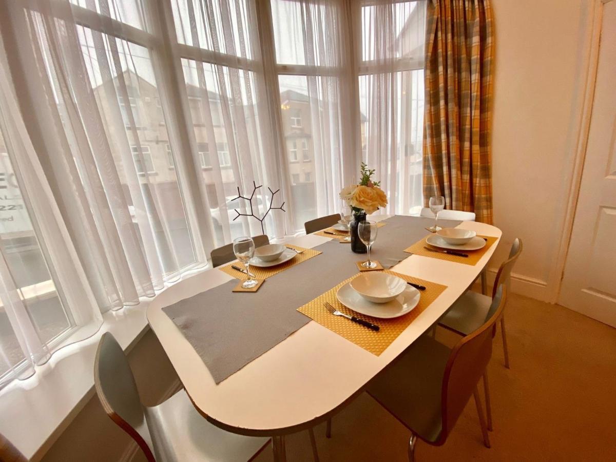 Blackpool Abode - The Buttercup Suite Ngoại thất bức ảnh