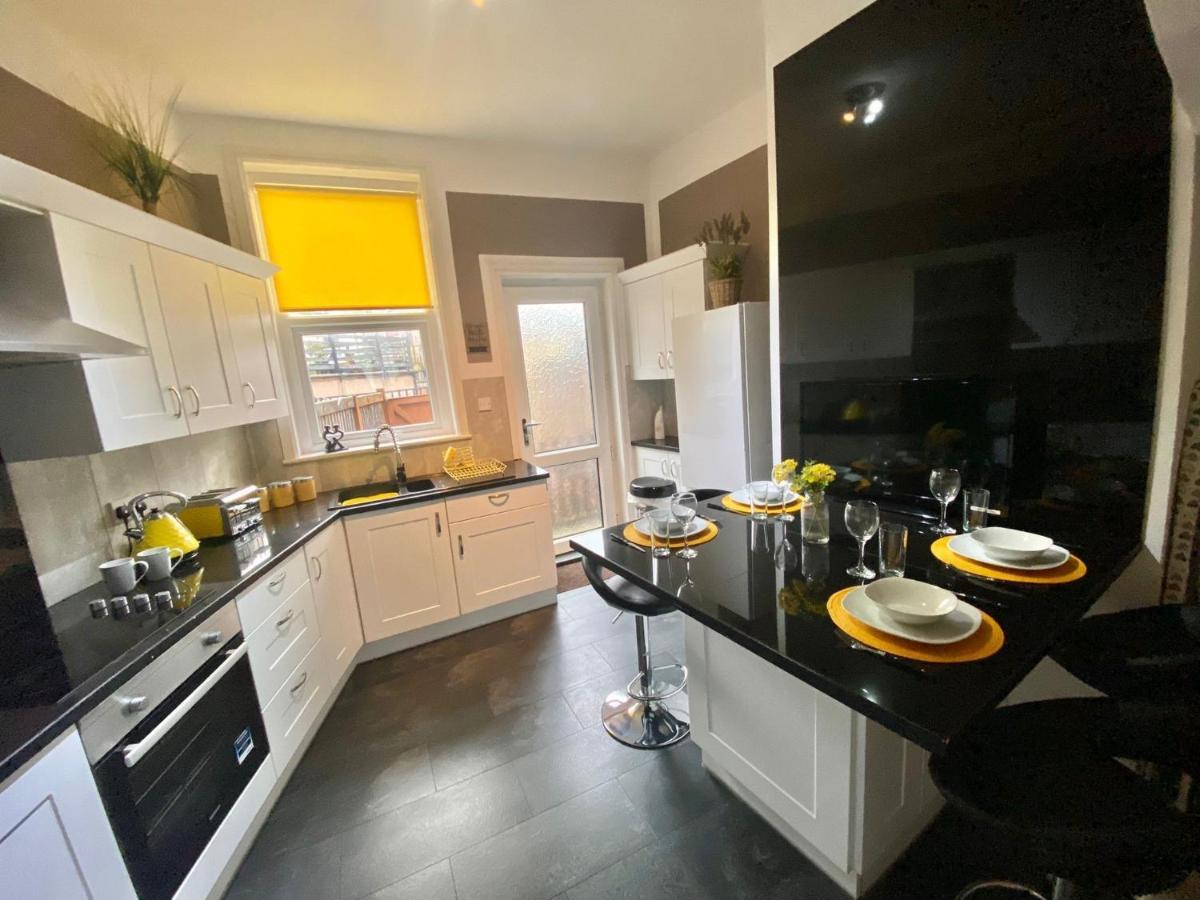 Blackpool Abode - The Buttercup Suite Ngoại thất bức ảnh